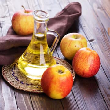 Apples and apple cider vinegar