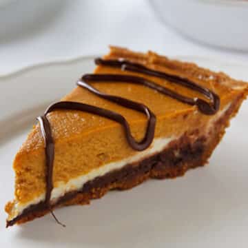 Vegan pumpkin cheesecake with a hint of chocolate