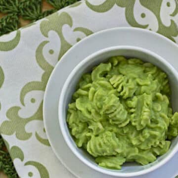 Green Noodles (with broccoli and green pea sauce)