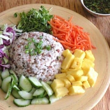 Thai Composed Rice Salad (Kao Yum Pahk Dai)