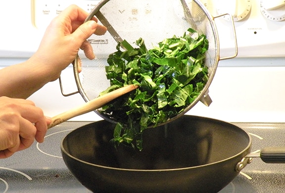 How to cook collard greens
