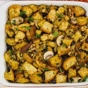 classic vegan thanksgiving bread stuffing