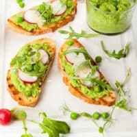 Green pea and arugula spread or dip