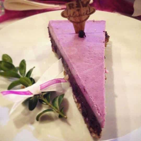 Raw vegan blueberry cake