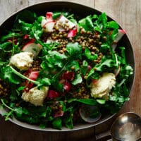 Lentil and arugula salad with herbed cashew cheese