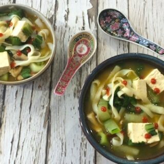 20-minute asian vegetable noodle soup