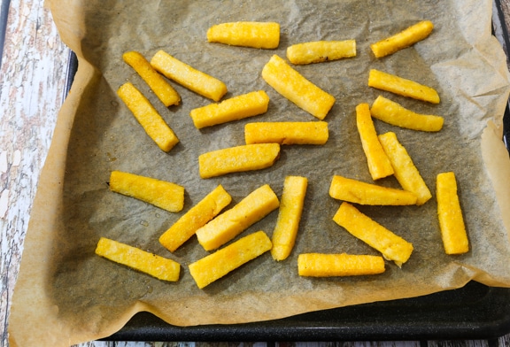 How to make baked polenta fries