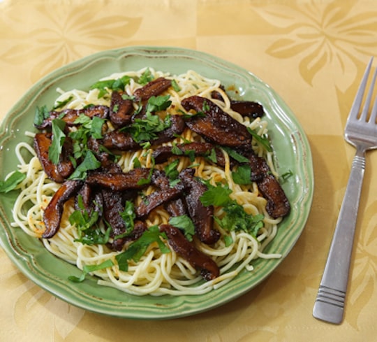 vegan bacon-flavored shiitake mushrooms