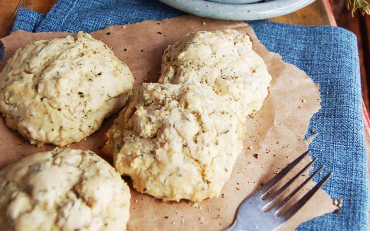 vegan biscuits and mushroom gravy