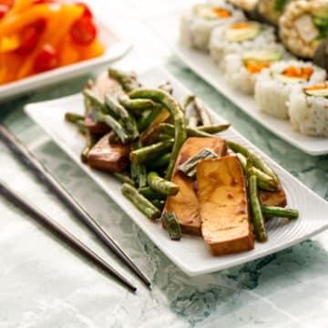 Tofu and green beans teriyaki dinner