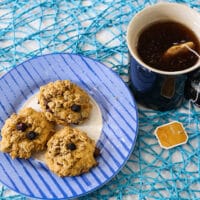 Vegan Peanut butter crunchy granola cookies