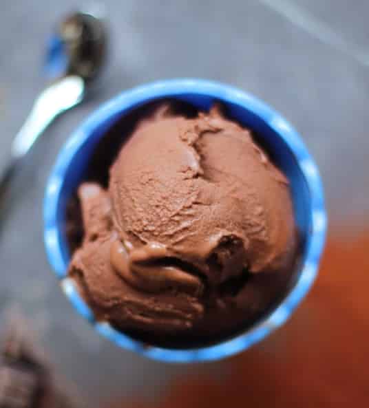 Vegan aquafaba chocolate ice cream by Plantified