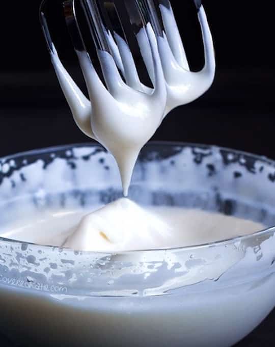 Aquafaba vegan marshmallow fluff