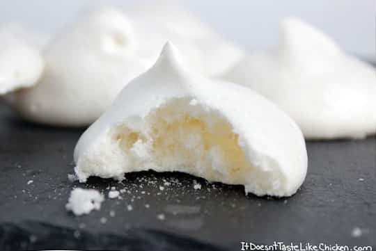 Vegan Meringue Cookies with aquafaba