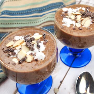 Chocolate almond chia pudding