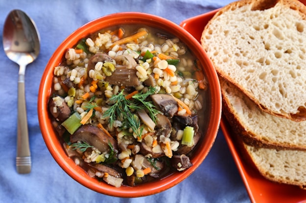20-Minute Vegan Mushroom-Barley Soup