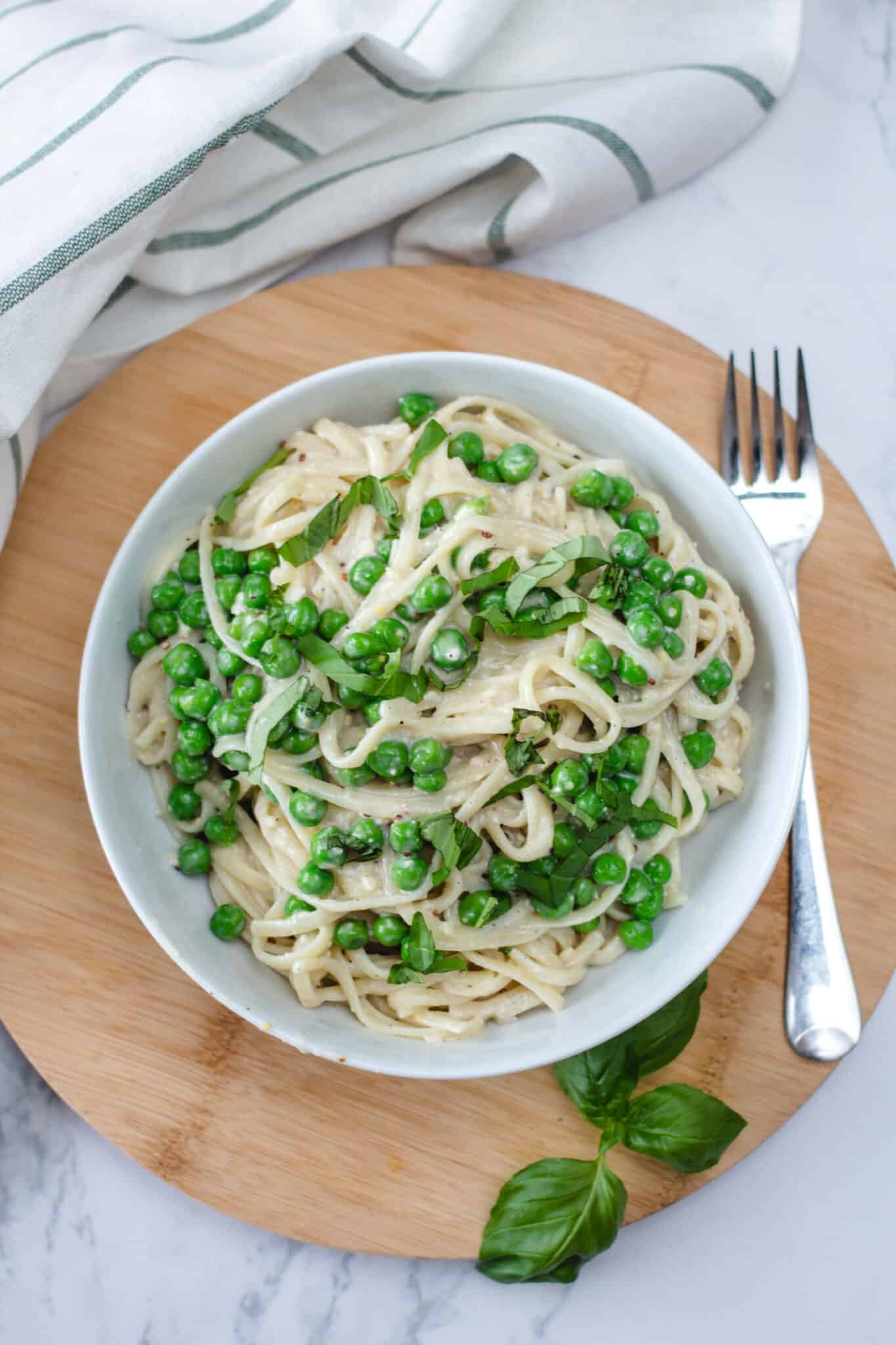 Vegan Fettuccine with Peas and Alfredo Sauce VegKitchen