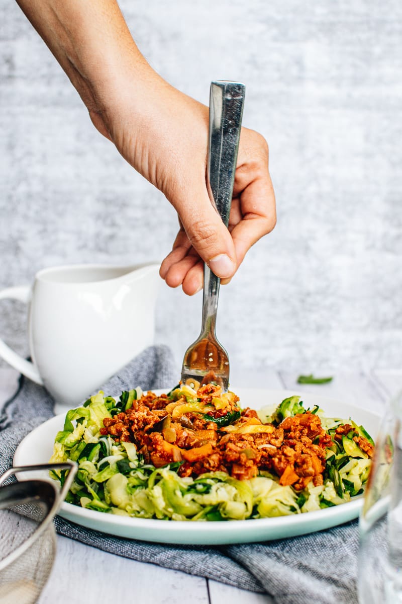 Fideos Veganos De Calabacín Con Boloñesa Vegana