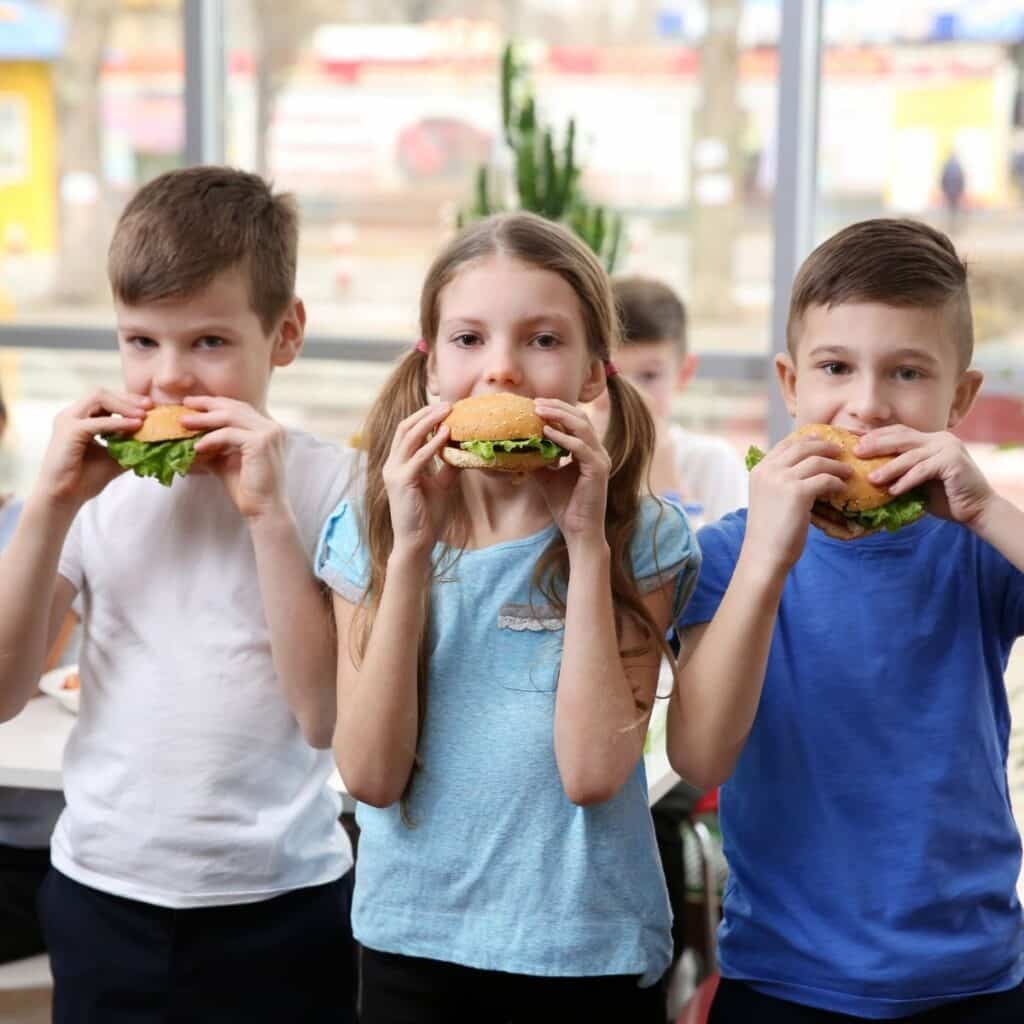 kids eating sandwiches