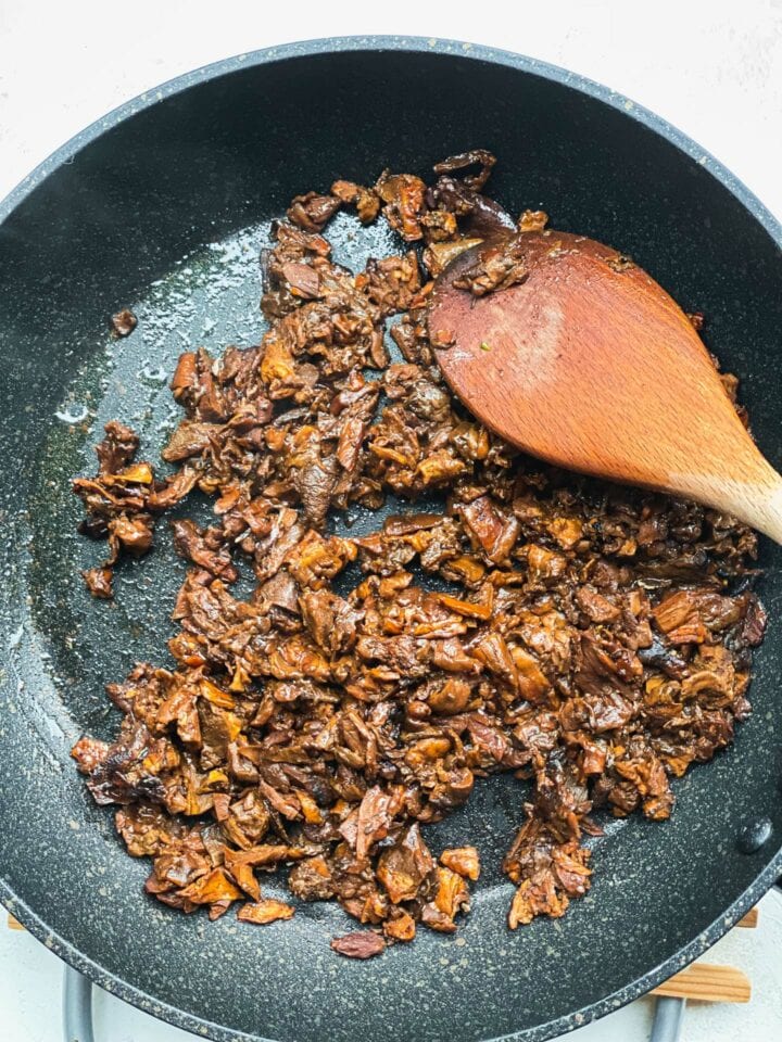 Porcini mushroms in a frying pan 2