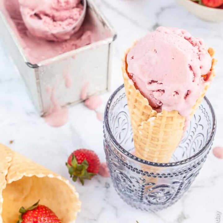Vegan Strawberry Ice Cream