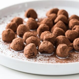 Vegan Fresh Raspberry Truffles