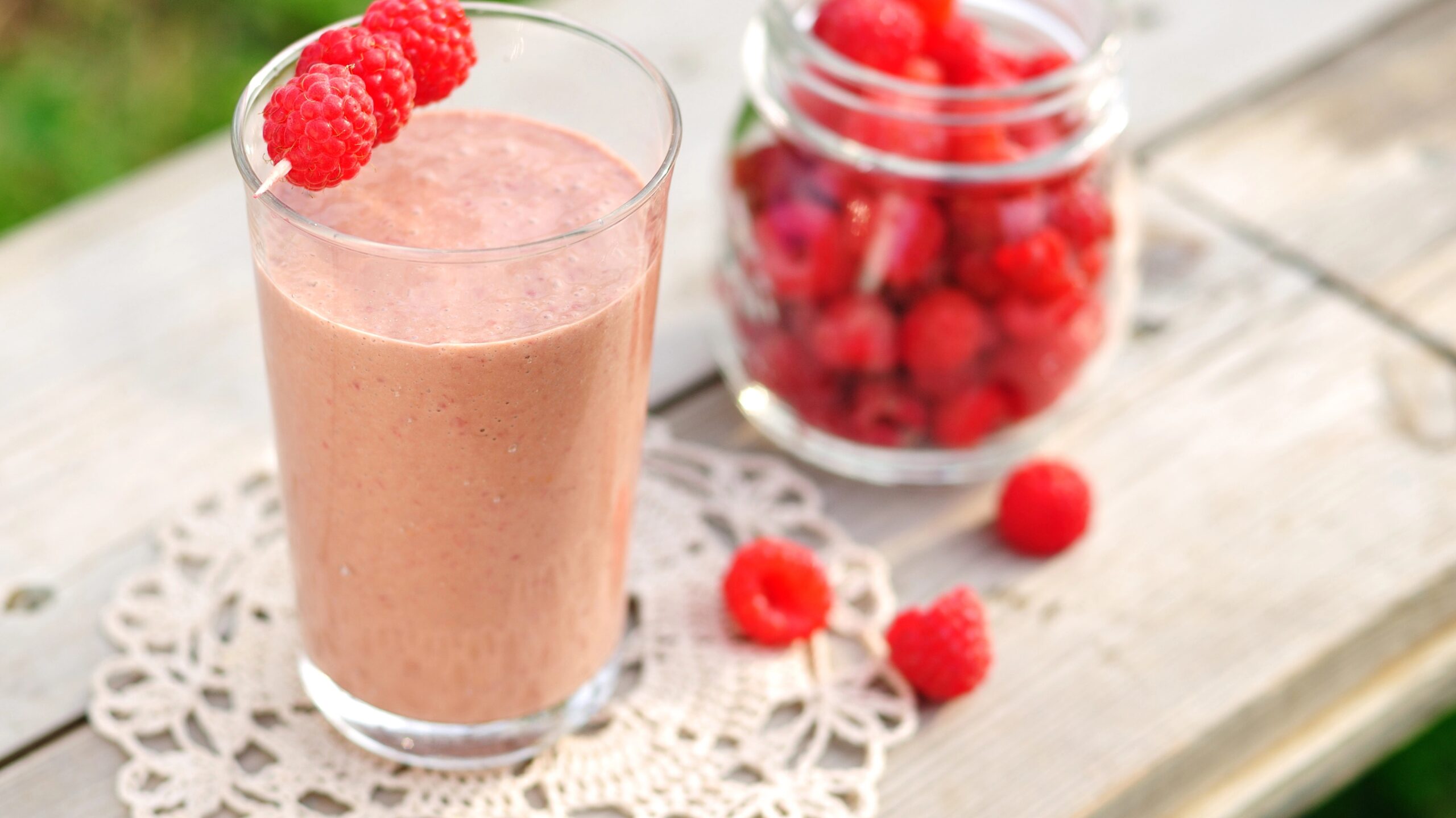 Chocolate Raspberry Banana Smoothie