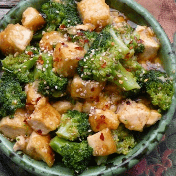 Sesame-ginger tofu and broccoli stir-fry