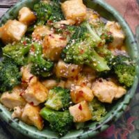 Sesame-ginger tofu and broccoli stir-fry